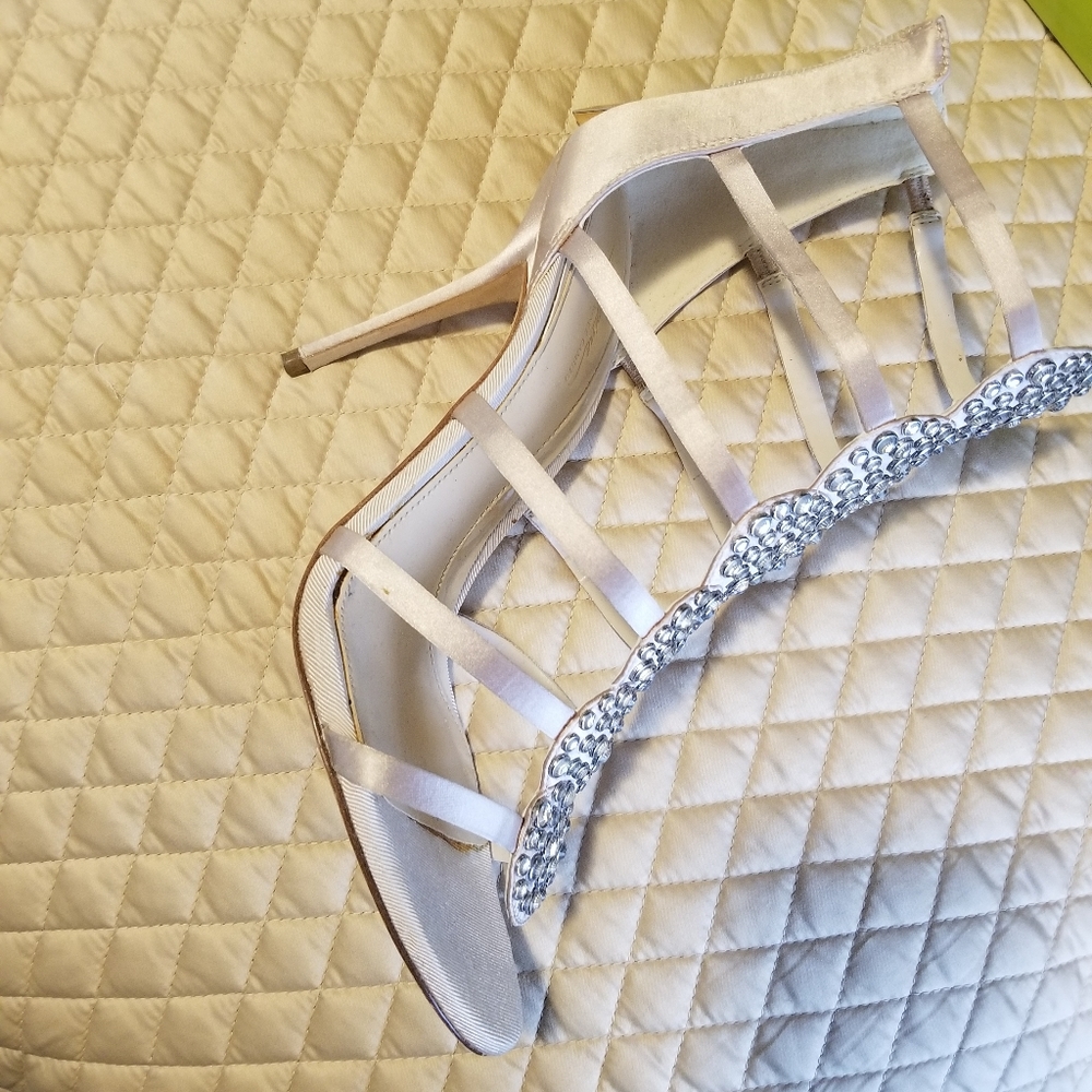 Shoes - Picture 5 of 5